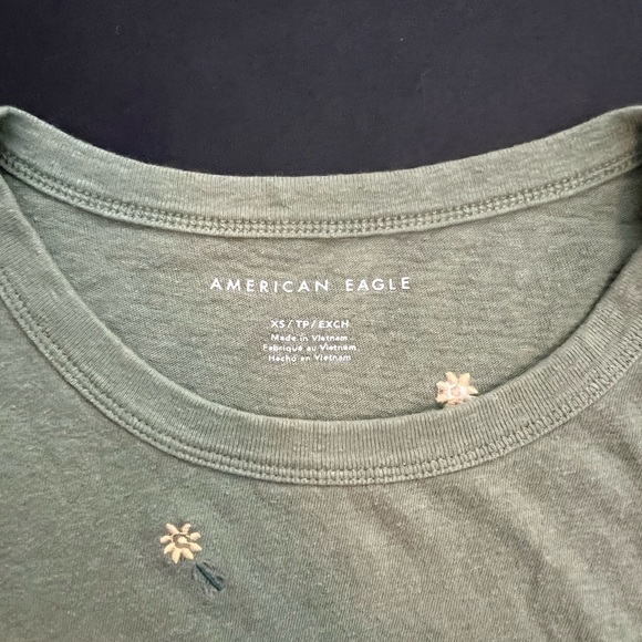 American Eagle Sunflower Embroidered T-Shirt - Picture 2 of 2